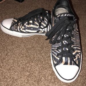Zebra sequined converse❣️